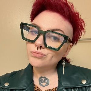 Meet your Posher, Ace